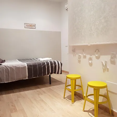 Iris Apartment *