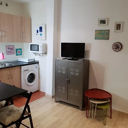 Iris Apartment *
