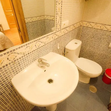 Iris Apartment *